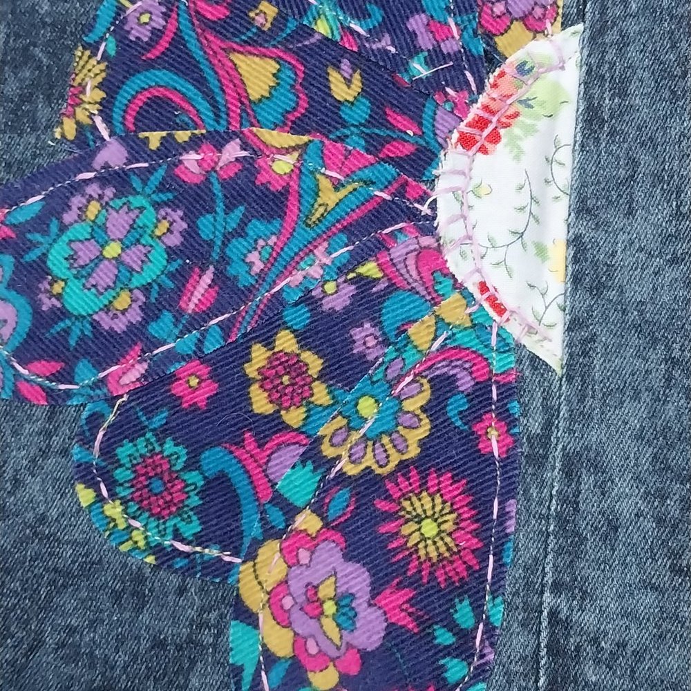 2913 Size 18s Apt. 9 Curvy Bootcut Upcycled Appliqued With Corduroy Flowers - Picture 3 of 9